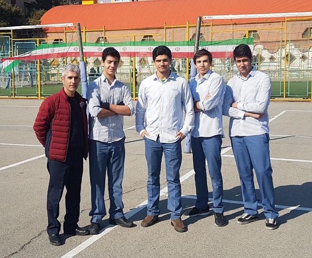تیم شنا دبیرستان ماندگار البرز (دوره دوم) نایب قهرمان منطقه شش تهران شد و در سکوی دوم ایستاد