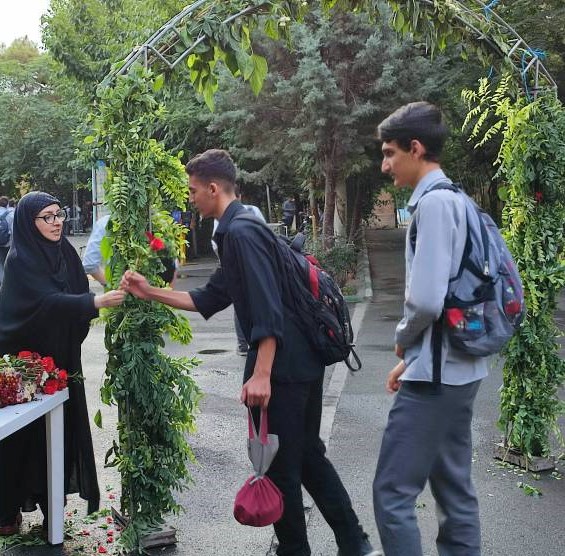 بیست وسوم تیرماه، آغاز سال تحصیلی دوازدهمی ها و واحد المپیاد در دبیرستان ماندگار البرز 